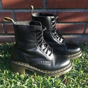 Dr. Martens Clemency Boot (Women Size 7)